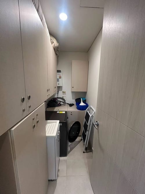 Apartamento de 2 alcobas en arriendo en El Poblado, Medellín, 100 m² · foto 6 de 7