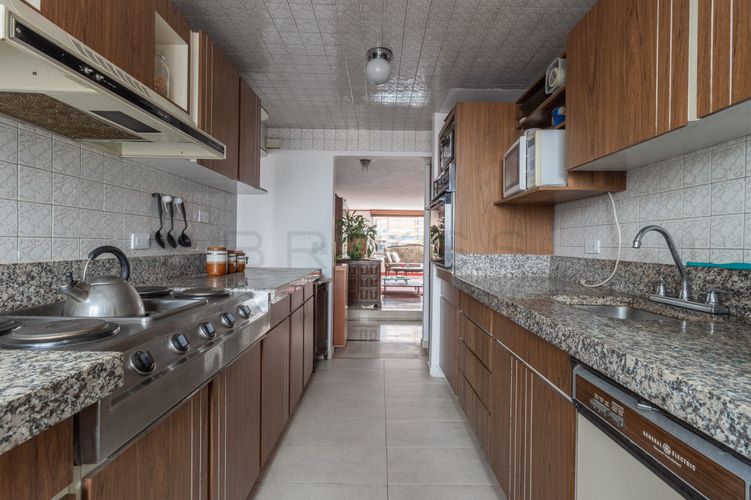 Apartamento de 3 alcobas en arriendo en La Cabrera, Bogotá, 212 m² · foto 4 de 21