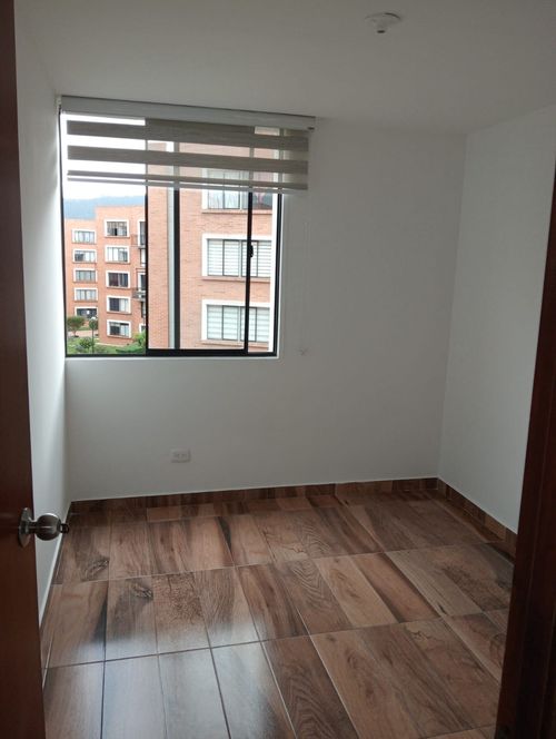 Apartamento de 3 alcobas en arriendo en El Cortijo, Madrid, 59 m² · foto 8 de 14