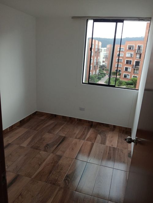 Apartamento de 3 alcobas en arriendo en El Cortijo, Madrid, 59 m² · foto 7 de 14