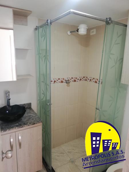 Apartamento en venta en La Milagrosa, Medellín · foto 3 de 7