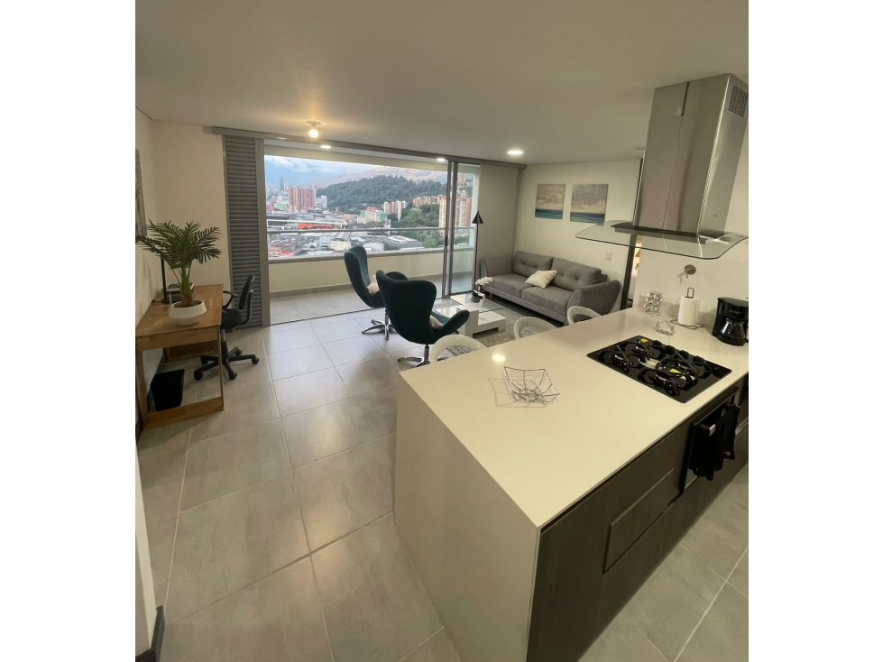 Apartamento de 2 alcobas en arriendo en El Poblado, Medellín, 78 m² · foto 4 de 13