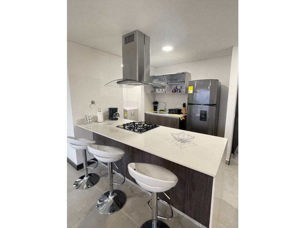Apartamento de 2 alcobas en arriendo en El Poblado, Medellín, 78 m² · foto 6 de 13