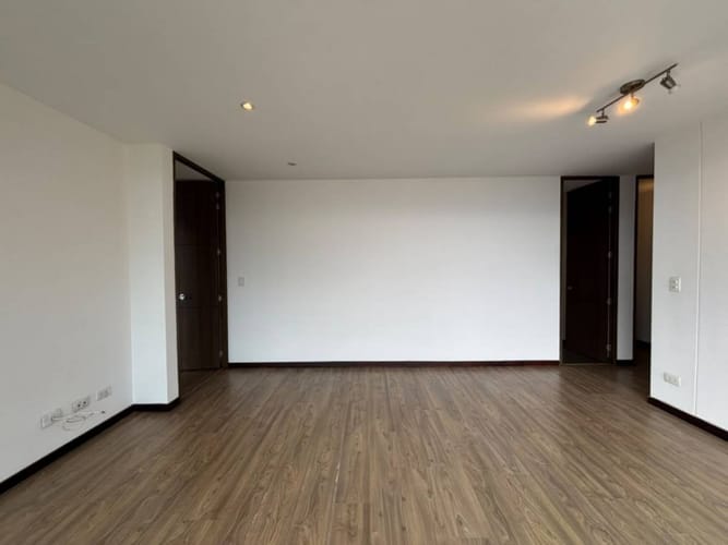 Apartamento de 1 alcoba en arriendo en Los Balsos, Medellín, 65 m² · foto 4 de 16