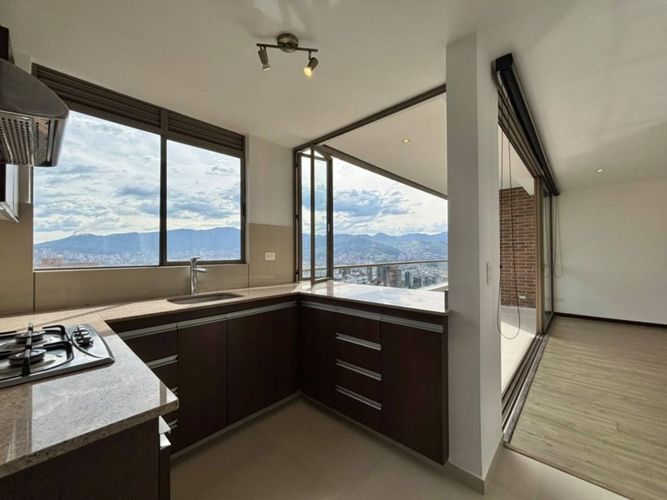 Apartamento de 1 alcoba en arriendo en Los Balsos, Medellín, 65 m² · foto 6 de 16