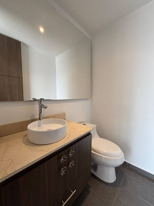 Apartamento de 1 alcoba en arriendo en Los Balsos, Medellín, 65 m² · foto 11 de 16