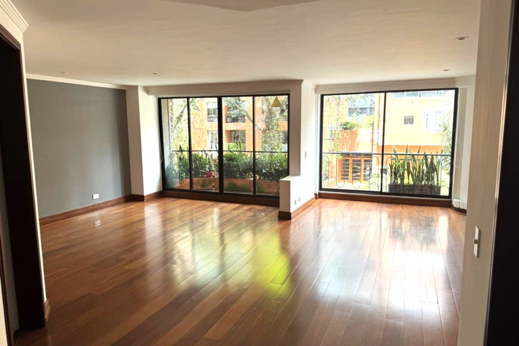 Apartamento en venta en El Chico, Bogotá · foto 2 de 15