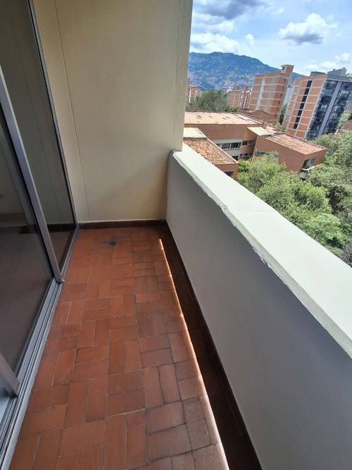 Apartamento de 4 alcobas en arriendo en Conquistadores, Medellín, 155 m² · foto 9 de 20