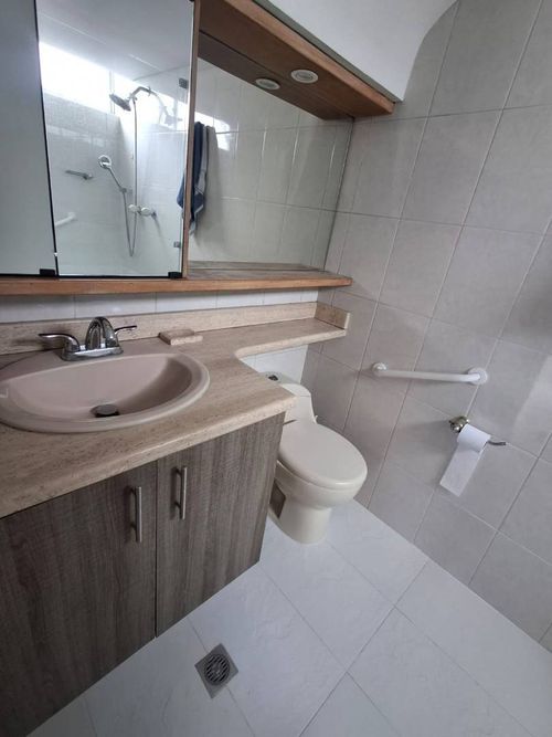 Apartamento de 4 alcobas en arriendo en Conquistadores, Medellín, 155 m² · foto 16 de 20