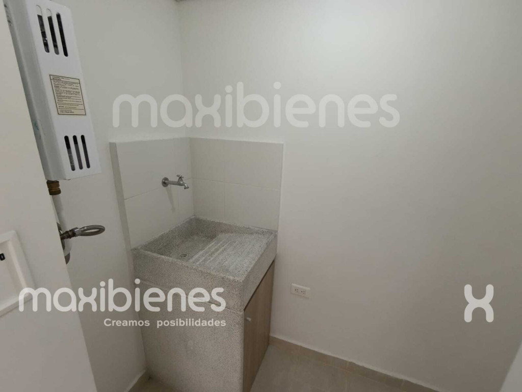 Apartamento en arriendo en Calasanz, Medellín · foto 7 de 12