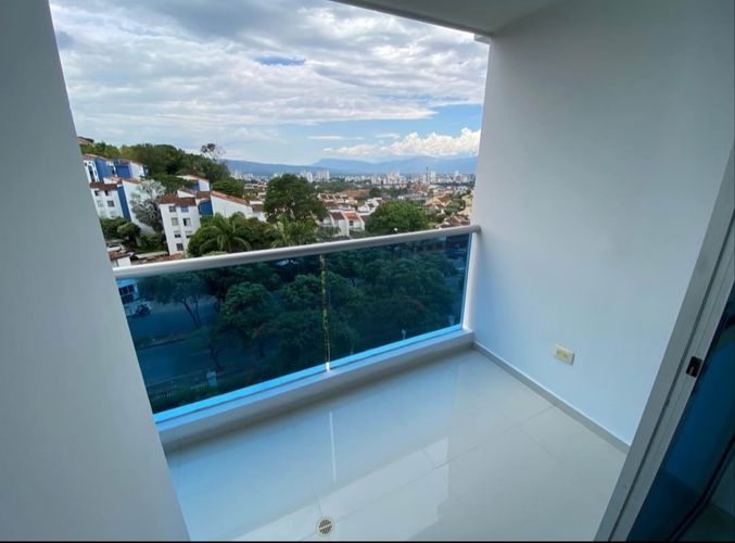 Apartamento de 3 alcobas en venta en El Tejar, Bucaramanga, 96 m² · foto 2 de 9