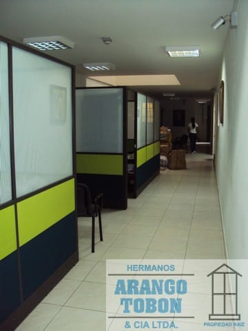 Bodega en venta en Astorga, Medellín, 600 m² · foto 3 de 11