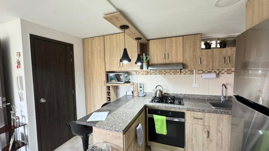 Apartamento de 2 alcobas en venta en La Floresta, Los Patios, 48 m² · foto 2 de 12
