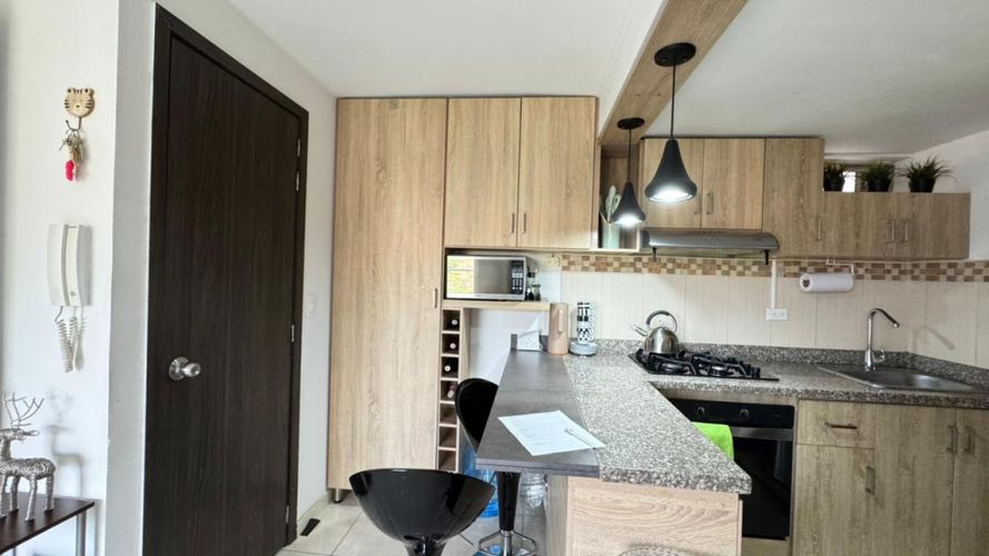 Apartamento de 2 alcobas en venta en La Floresta, Los Patios, 48 m² · foto 3 de 12