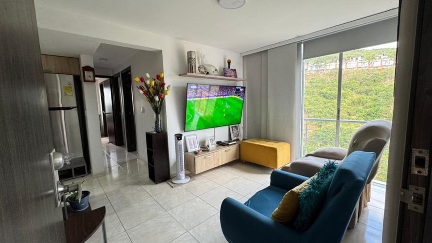 Apartamento de 2 alcobas en venta en La Floresta, Los Patios, 48 m² · foto 5 de 12