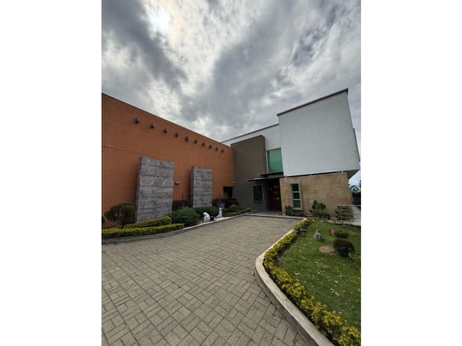 Casa de 6 alcobas en venta en Pance, Cali, 400 m² · foto 2 de 24