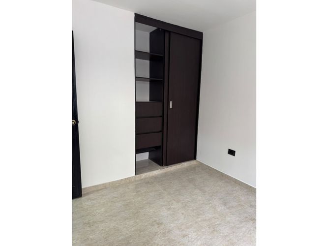 Apartamento de 3 alcobas en arriendo en Cedro, Girón, 66 m² · foto 6 de 13