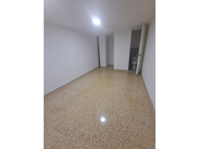 Local en arriendo en Laureles, Medellín, 98 m² · foto 2 de 24