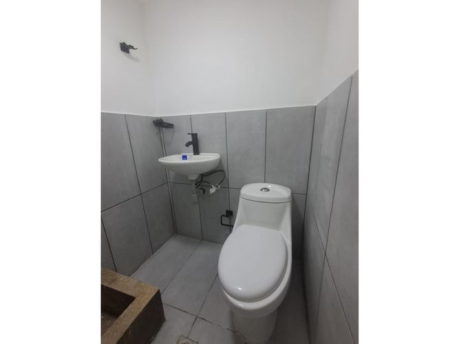 Local en arriendo en Laureles, Medellín, 98 m² · foto 17 de 24