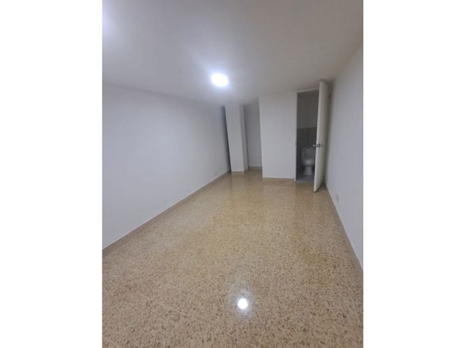 Local en arriendo en Laureles, Medellín, 98 m² · foto 19 de 24