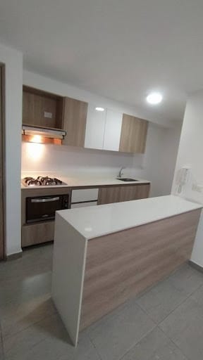 Apartamento de 3 alcobas en arriendo en San Jose, Sabaneta, 90 m² · foto 2 de 13