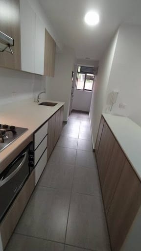 Apartamento de 3 alcobas en arriendo en San Jose, Sabaneta, 90 m² · foto 3 de 13