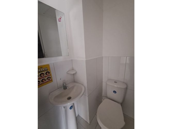 Local en arriendo en Laureles, Medellín, 38 m² · foto 10 de 11