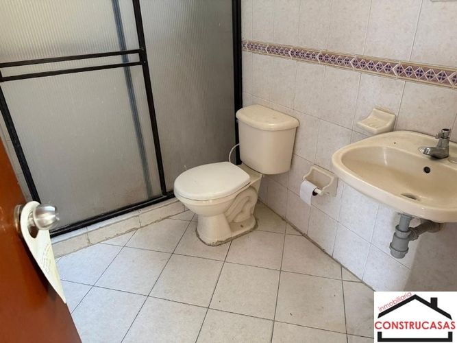 Casa de 6 alcobas en venta en Cristo Rey, Medellín, 224 m² · foto 18 de 24