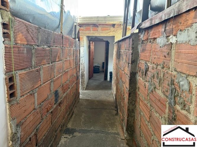 Casa de 6 alcobas en venta en Cristo Rey, Medellín, 224 m² · foto 20 de 24