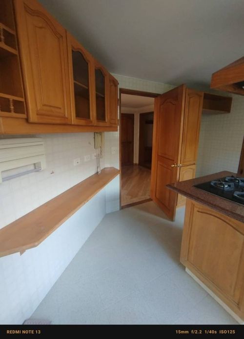 Apartamento de 3 alcobas en venta en Pardo Rubio, Bogotá, 180 m² · foto 20 de 24