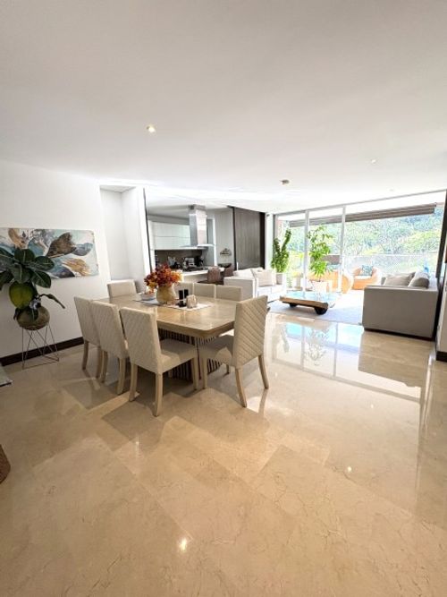 Apartamento de 3 alcobas en venta en Bellavista, Cali, 185 m² · foto 2 de 22