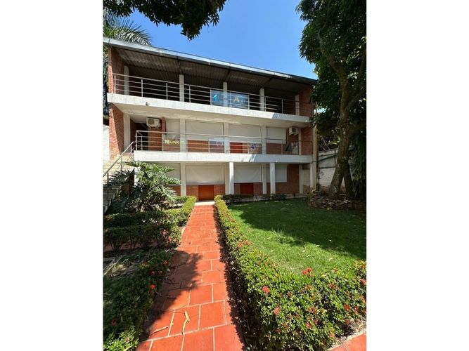 Casa de 10 alcobas en venta en Ciudad Jardin, Cali, 700 m² · foto 3 de 20