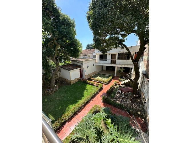 Casa de 10 alcobas en venta en Ciudad Jardin, Cali, 700 m² · foto 7 de 20