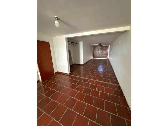 Casa de 10 alcobas en venta en Ciudad Jardin, Cali, 700 m² · foto 9 de 20
