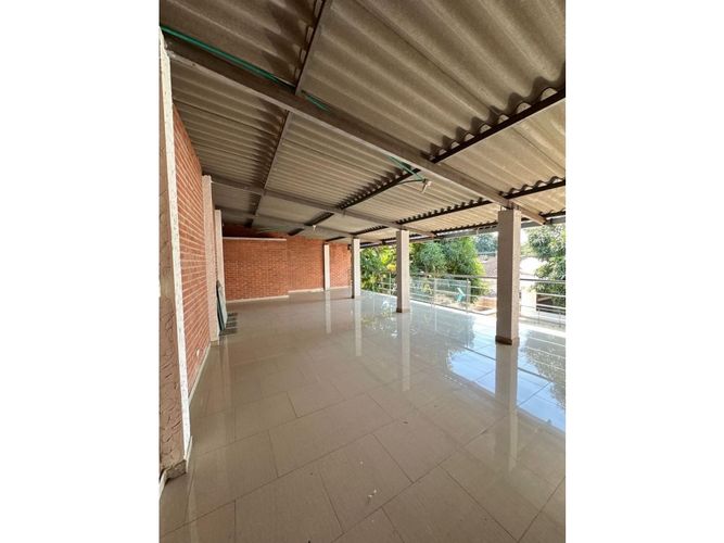 Casa de 10 alcobas en venta en Ciudad Jardin, Cali, 700 m² · foto 19 de 20