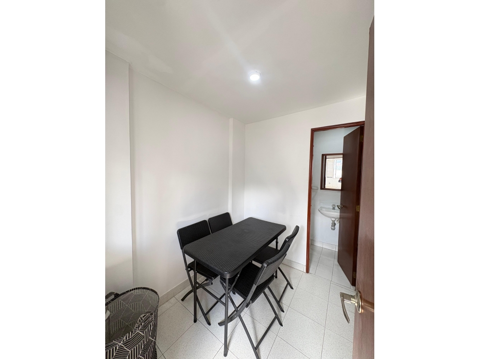 Apartamento en arriendo en La Candelaria, Medellín · foto 9 de 13