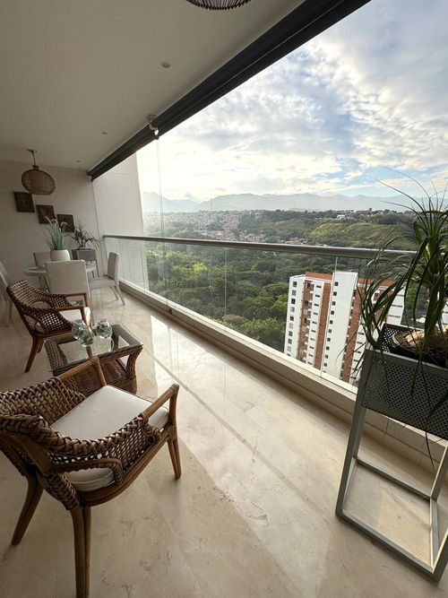 Apartamento de 3 alcobas en venta en Bellavista, Cali, 204 m² · foto 5 de 15