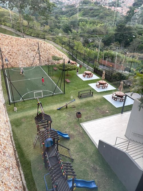 Apartamento de 3 alcobas en venta en Bellavista, Cali, 204 m² · foto 12 de 15