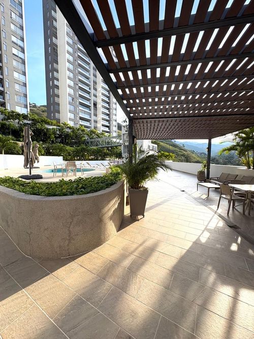 Apartamento de 3 alcobas en venta en Bellavista, Cali, 204 m² · foto 15 de 15