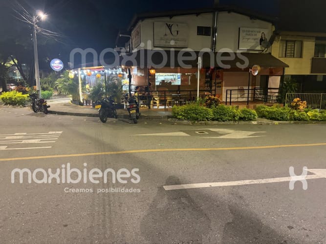 Local en arriendo en Calasanz, Medellín, 34 m² · foto 2 de 9