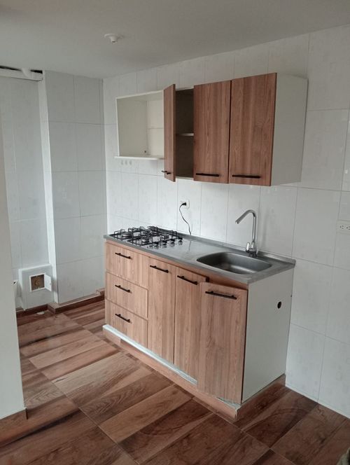 Apartamento de 3 alcobas en arriendo en El Cortijo, Madrid, 59 m² · foto 13 de 14