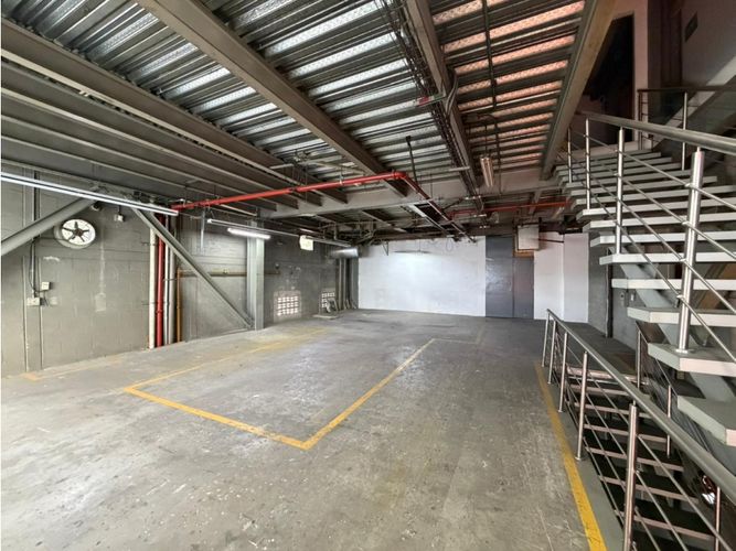 Edificio en arriendo en Belen Malibu, Medellín, 1985 m² · foto 19 de 24