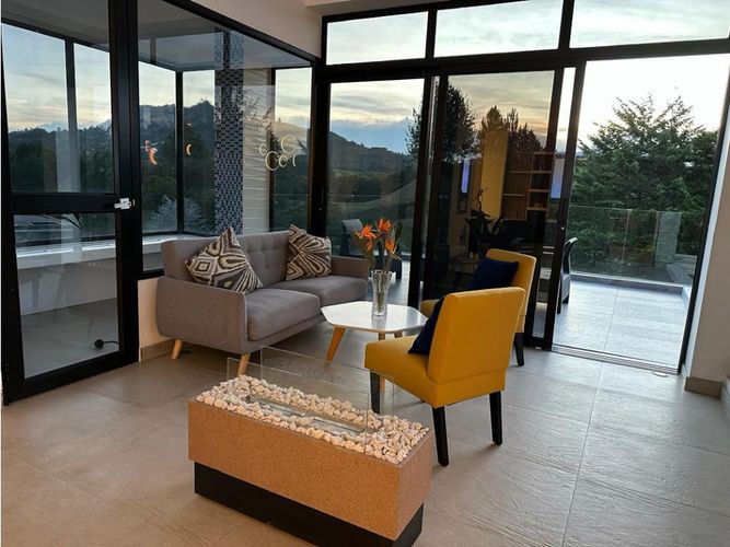 Casa de 3 alcobas en venta en San Antonio De Pereira, Rionegro, 660 m² · foto 2 de 18
