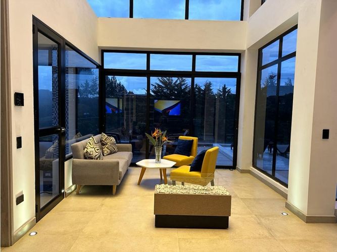 Casa de 3 alcobas en venta en San Antonio De Pereira, Rionegro, 660 m² · foto 3 de 18