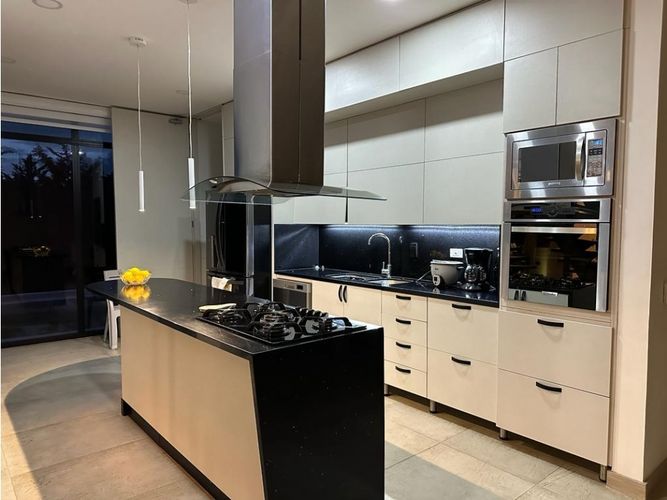 Casa de 3 alcobas en venta en San Antonio De Pereira, Rionegro, 660 m² · foto 6 de 18