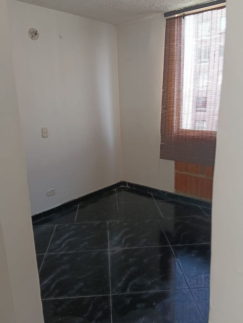 Apartamento de 4 alcobas en venta en Portal Del Nogal, Soacha, 48 m² · foto 6 de 13