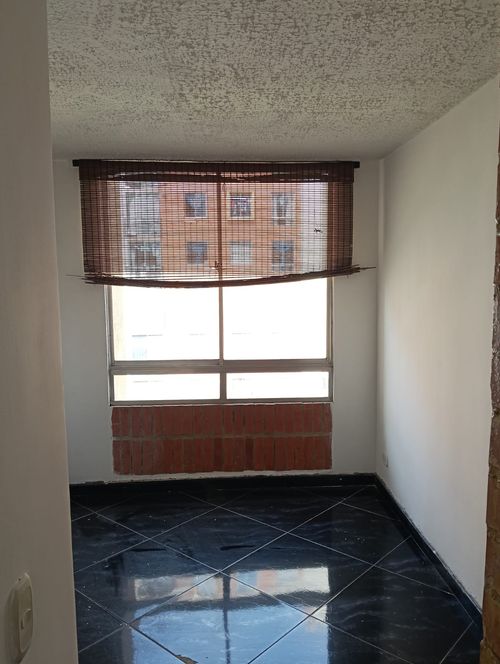 Apartamento de 4 alcobas en venta en Portal Del Nogal, Soacha, 48 m² · foto 8 de 13