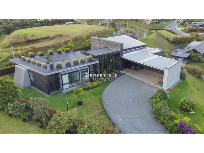 Casa de 4 alcobas en venta en Las Palmas, Envigado, 488 m² · foto 18 de 19