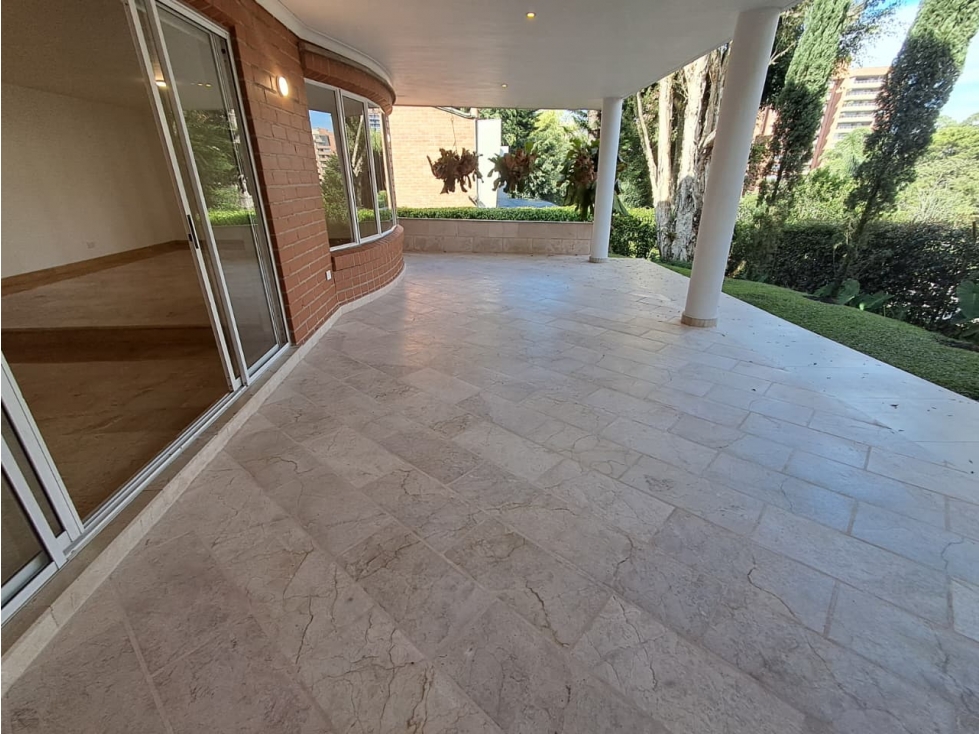 Casa en arriendo en El Poblado, Medellín · foto 5 de 20