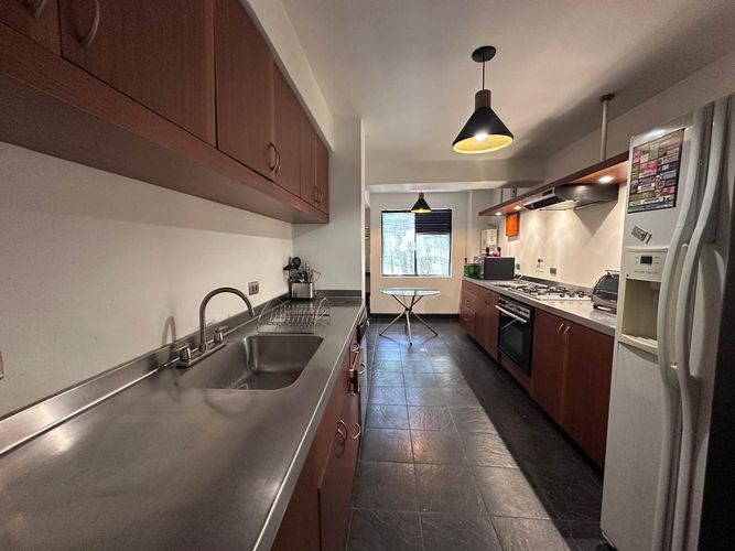 Apartamento de 2 alcobas en arriendo en El Poblado, Medellín, 150 m² · foto 6 de 17